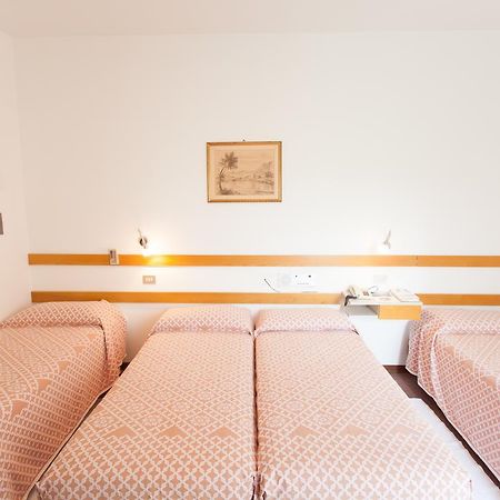Hotel Rossini Tabiano Terme Eksteriør billede