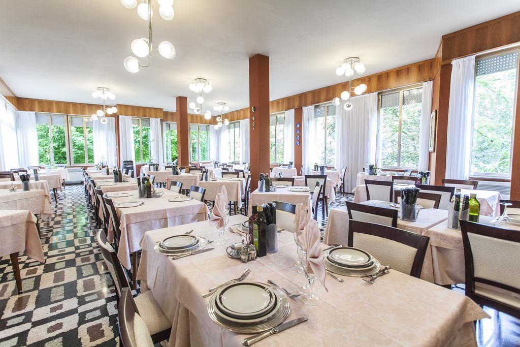 Hotel Rossini Tabiano Terme Eksteriør billede