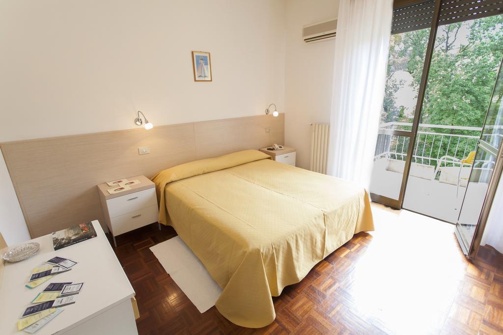 Hotel Rossini Tabiano Terme Eksteriør billede