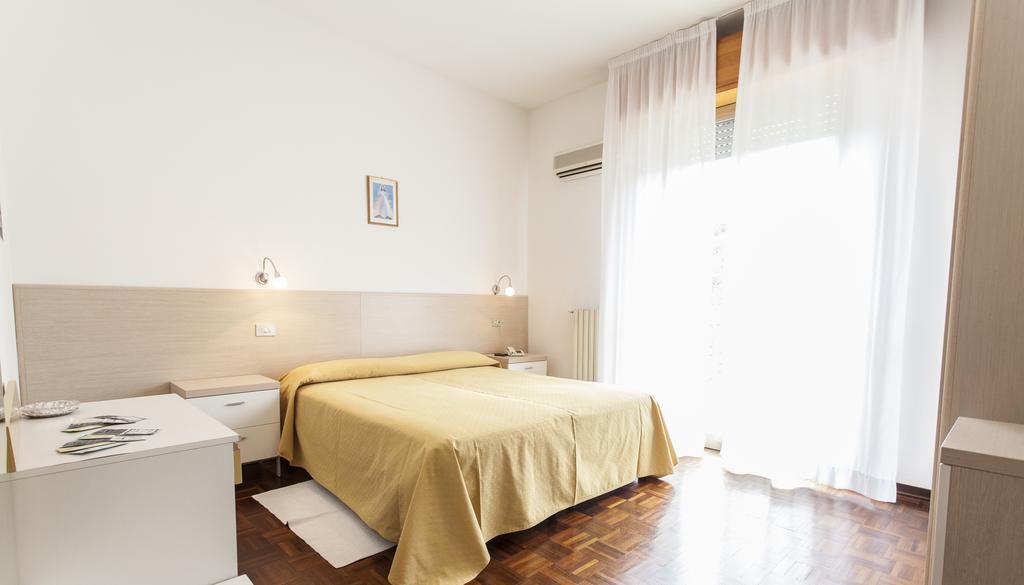 Hotel Rossini Tabiano Terme Eksteriør billede