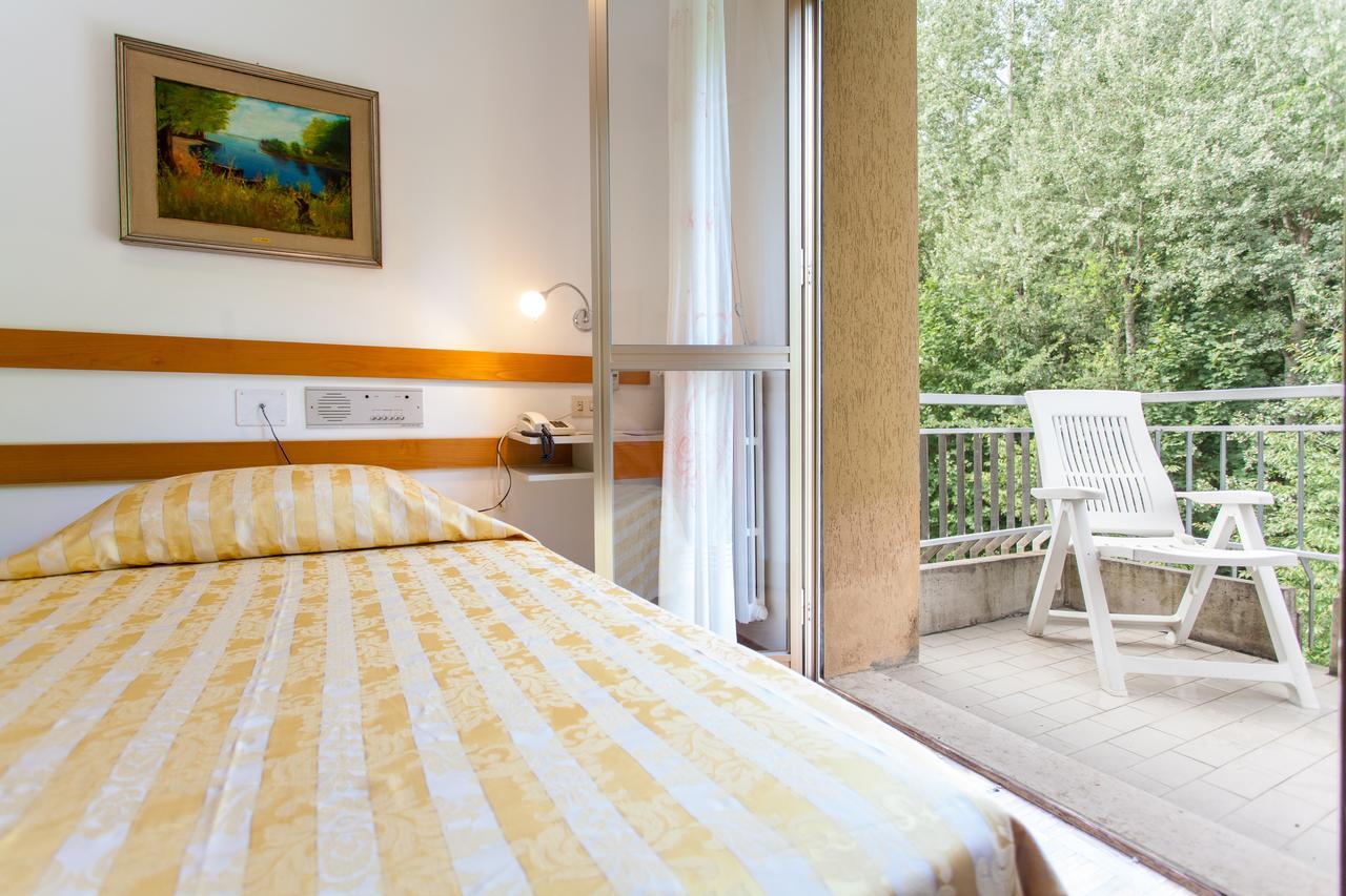 Hotel Rossini Tabiano Terme Eksteriør billede