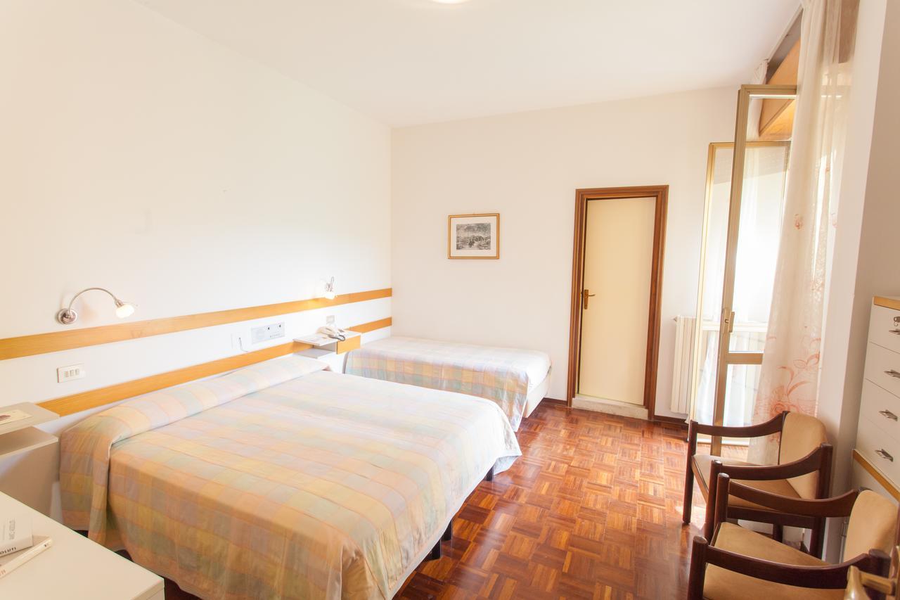 Hotel Rossini Tabiano Terme Eksteriør billede